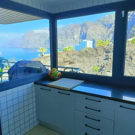 Luxury Gigantes Apartment Puerto de Santiago (Tenerife)