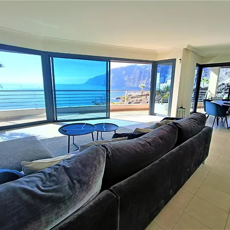 Luxury Gigantes