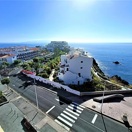 Luxury Gigantes Apartment